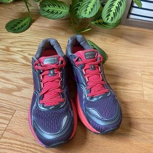 Brooks Ghost Edition 8 Women’s Running Sneakers